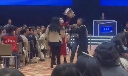 女子爆料被白嫖14年视频,揭开情感骗局黑幕